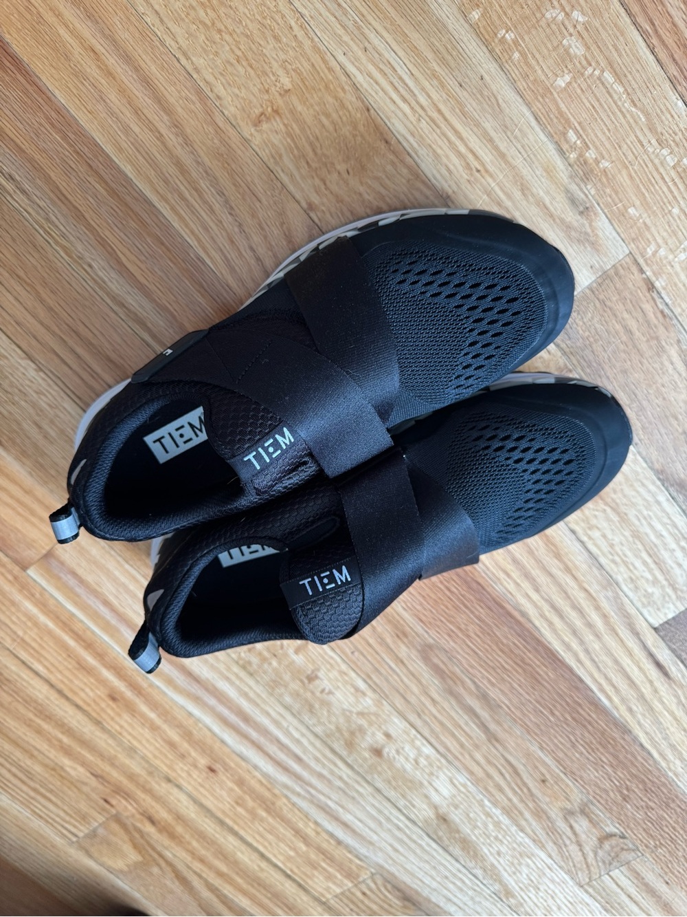TIEM indoor cycling shoes WITH Shimano  SPD cleats — Women’s size 8.5 - Picture 2 of 2